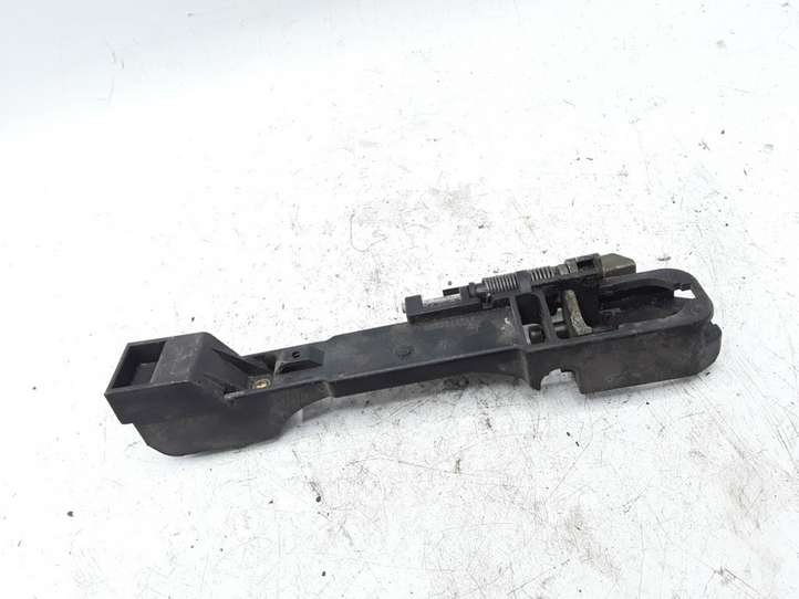 Renault Laguna (2001 - 2005)  8200004747 Кронштейн