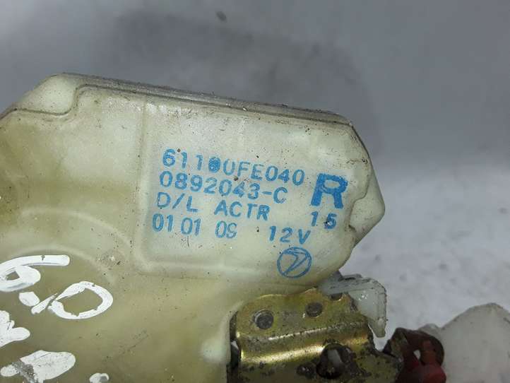 Subaru Impreza II (2001 - 2002)  61100FE040 Замок задней двери