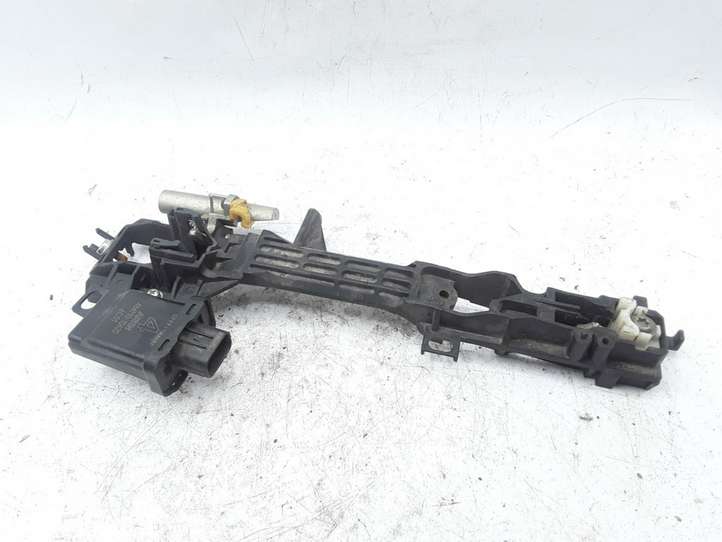 Toyota Yaris (2005 - 2009)  8999130050 Кронштейн