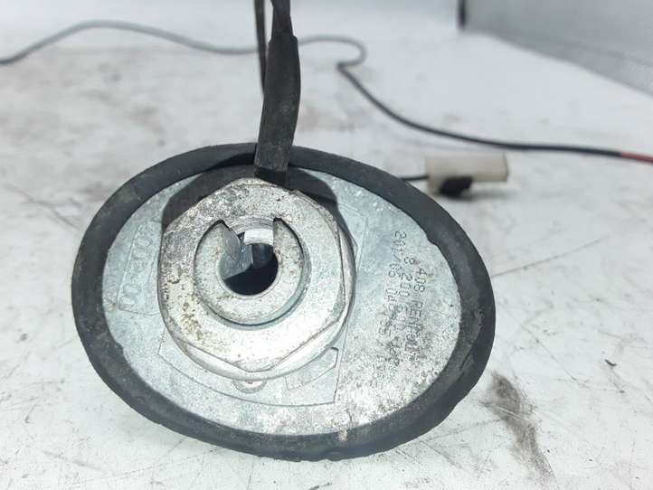 Renault Scenic I (1996 - 2003)  8200500323 Антенна (антенна GPS)