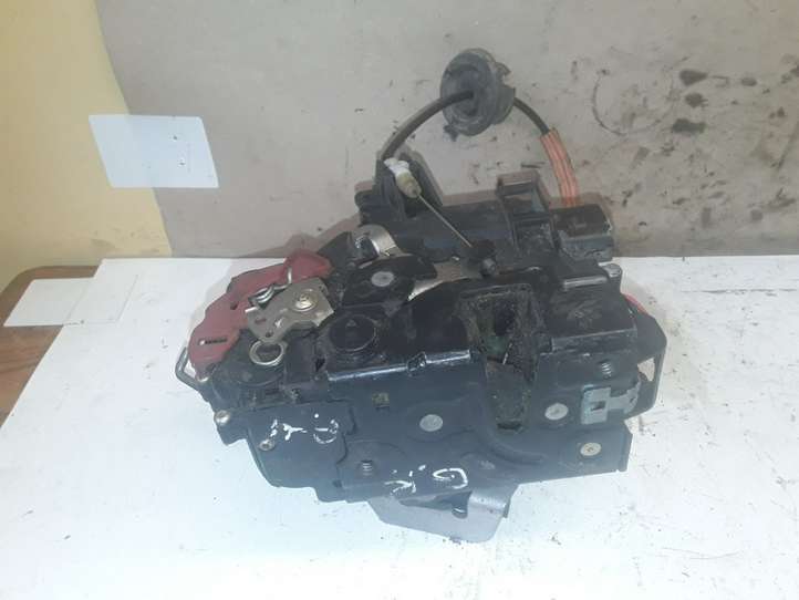 Audi A4 (2004 - 2009)  8E0839015 Замок задней двери