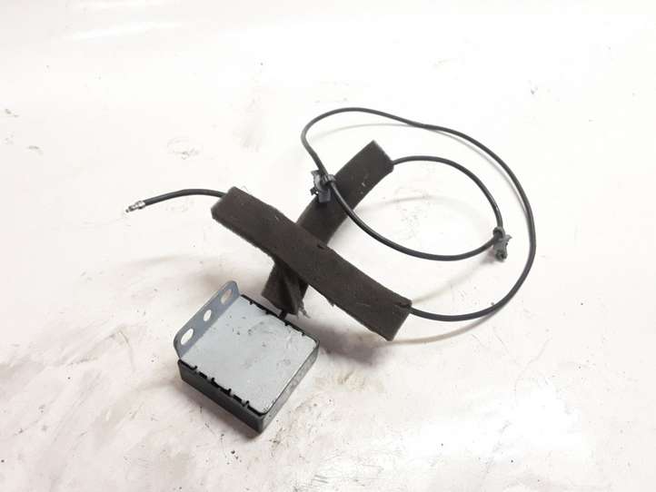 Nissan Murano Z50 (2002 - 2008)  25975CA100 Антенна (антенна GPS)