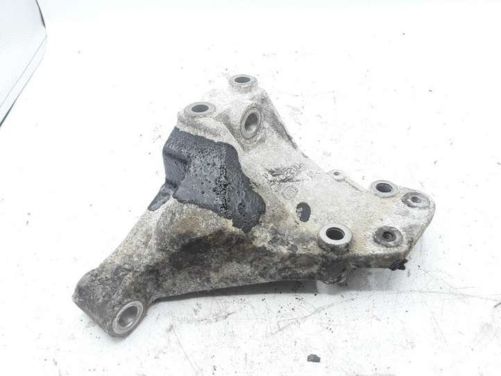 Fiat Ducato (2007 - 2014)  504322004 Кронштейн