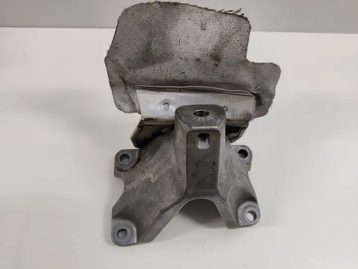 Audi A4 S4 B8 8K (2011 - 2015) 8K0199307BF Кронштейн двигателя — фото 2