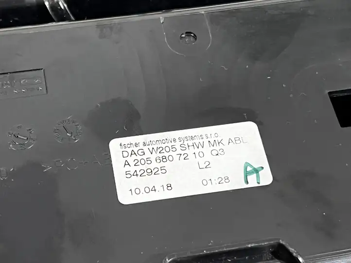 Mercedes-Benz C W205 (2014 - 2021) A2056807210 Пепельница — фото 1