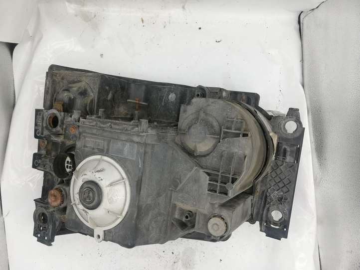 Land Rover Discovery (2004 - 2009)  XBS001062 Передняя фара