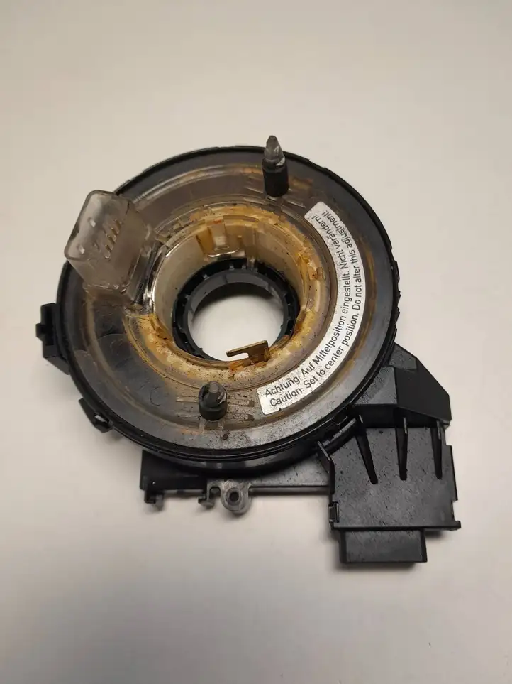 Skoda Octavia Mk2 (1Z) (2004 - 2013) 1K0959653 Контактное кольцо SRS — фото 1
