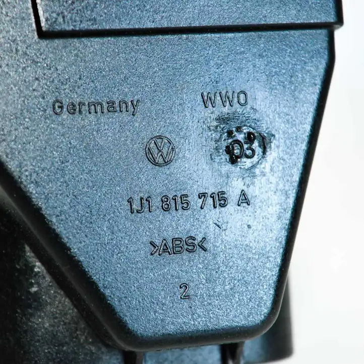 Volkswagen Golf IV (1998 - 2005) Прочие детали салона — фото 4