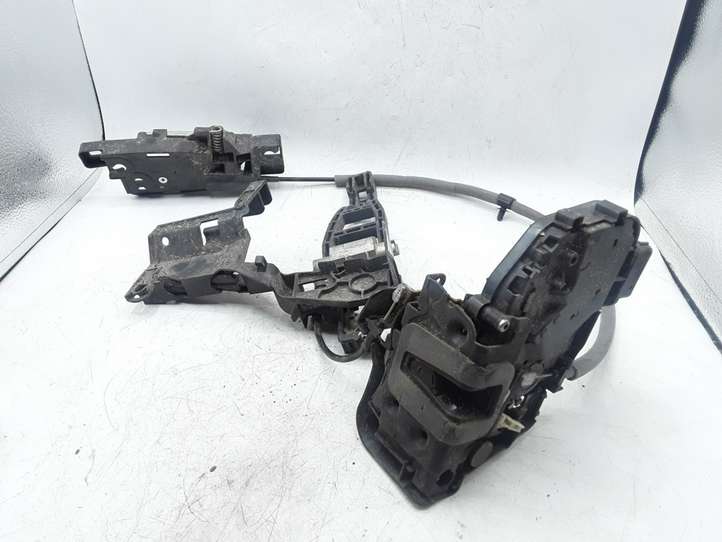 Ford Mondeo MK IV (2007 - 2014)  AM2AR26412AA Замок задней двери