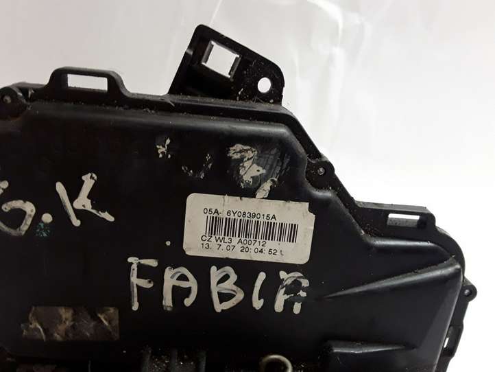 Skoda Fabia Mk1 (6Y) (1999 - 2007)  05A6Y0839015A Замок задней двери