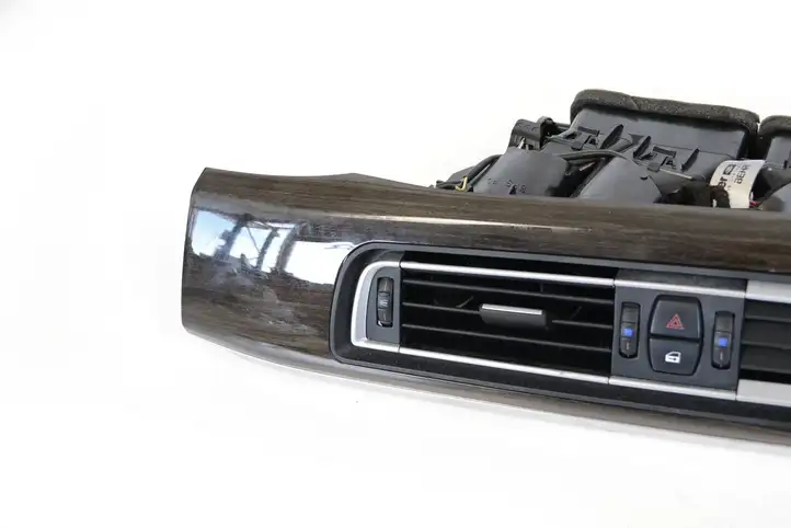 BMW 7 F01 (2008 - 2016) 9192352 Воздушная решетка панели — фото 6