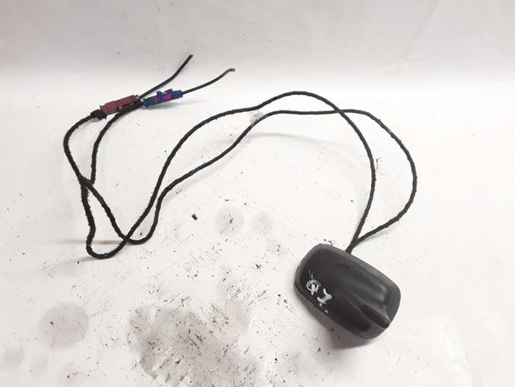 Audi Q7 (2005 - 2009)  4L0035503B Антенна (антенна GPS)
