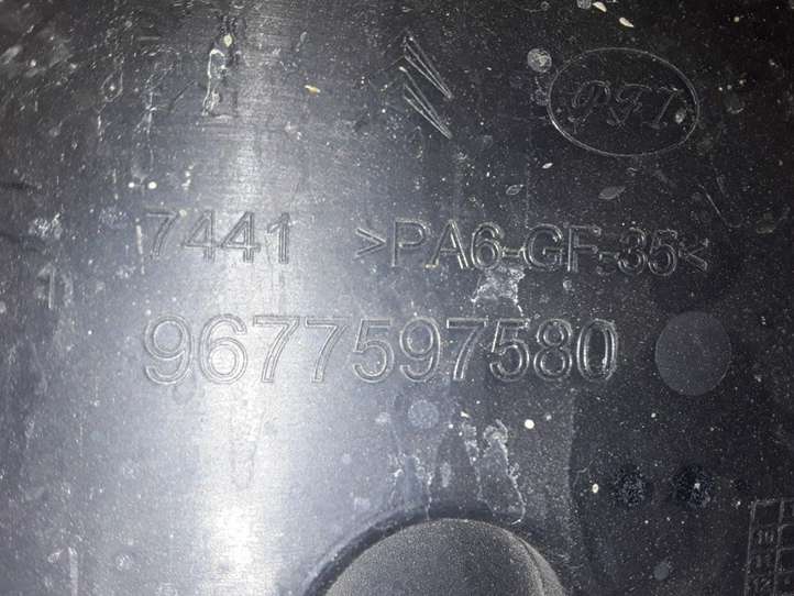 Peugeot Partner (2002 - 2008)  9677597580 Защита основного ремня
