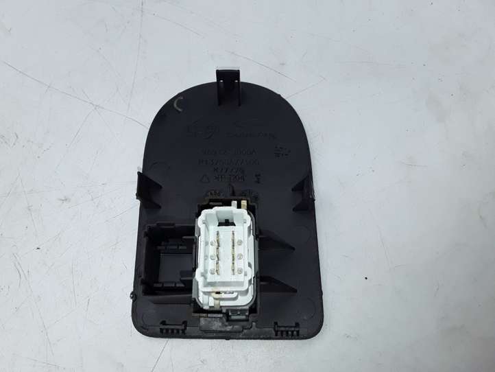 Nissan Qashqai (2006 - 2010)  96912JD00A Включатель центрального замка