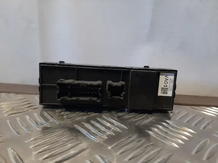 Subaru Impreza IV (2013 - 2016) 83071VA010 Блок кнопок стеклоподъемников — фото 3