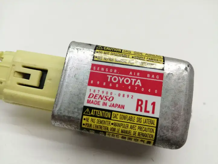 Toyota Prius (XW20) (2003 - 2009) 8986047040 Датчик удара SRS — фото 3