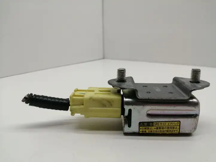 Toyota Prius (XW20) (2003 - 2009) 8986047040 Датчик удара SRS — фото 5