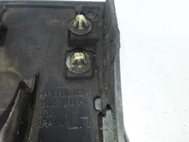 Audi Q7 (2005 - 2009)  4L0854959A Отделка крыла (молдинги)