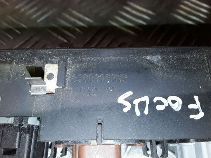 Renault Laguna (2001 - 2005)  8200397302 Кнопка стеклоподъемников
