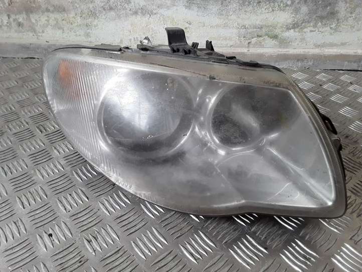 Chrysler Voyager (2004 - 2007)  04857832AC Передняя фара