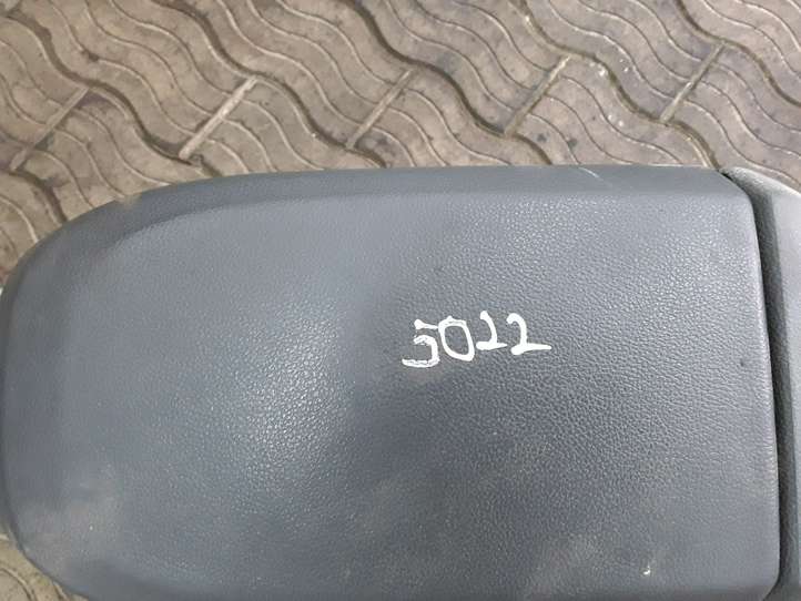 Ford C-Max (2010 - 2015)  AM51R044H60B Подлокотник