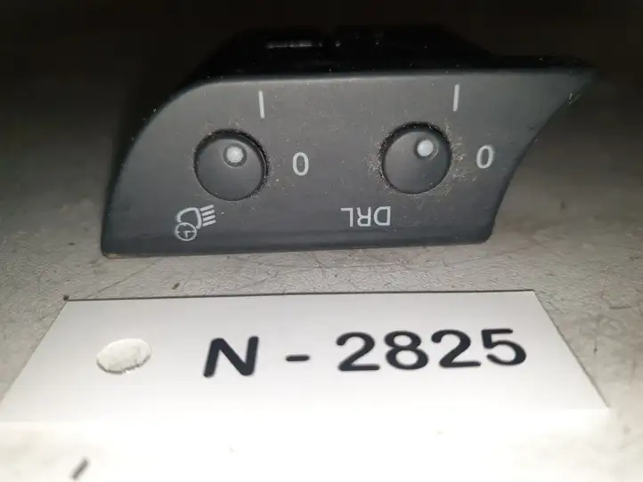Audi A4 S4 B8 8K (2007 - 2011) 8E1919094D Включатель фонарей — фото 1