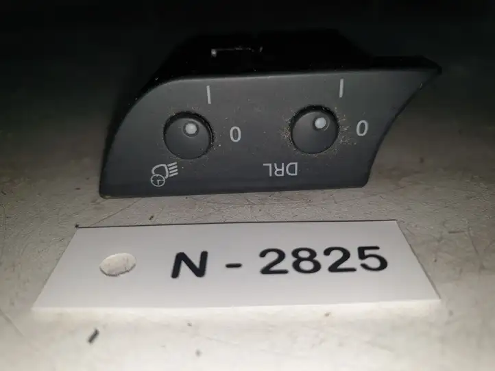 Audi A4 S4 B8 8K (2007 - 2011) 8E1919094D Включатель фонарей — фото 2
