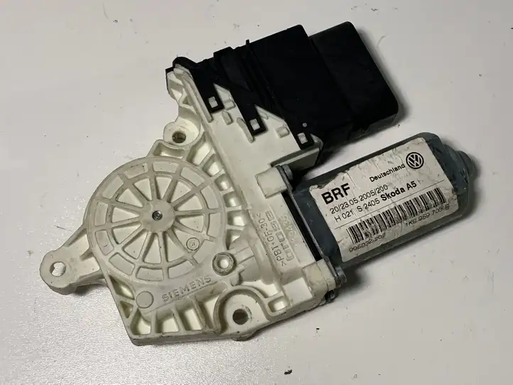 Skoda Octavia Mk2 (1Z) (2004 - 2013) 1K0959703E Стеклоподъемник задней двери — фото 1