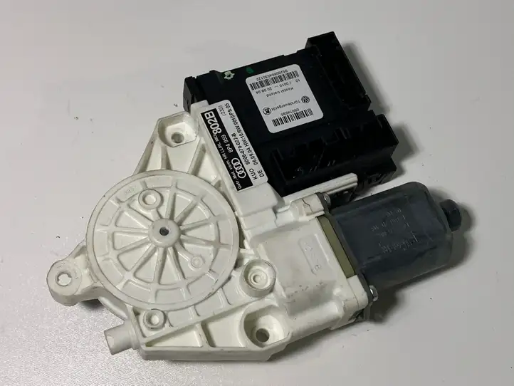 Audi A3/S3 8P (2004 - 2008) 8P4959802B Стеклоподъемник задней двери — фото 1