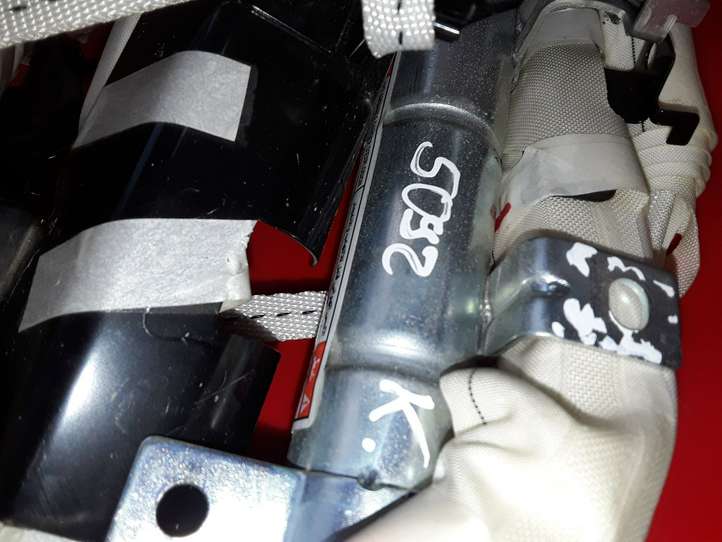 Mitsubishi Grandis (2003 - 2012)  607004200A Звукоизоляция крыши