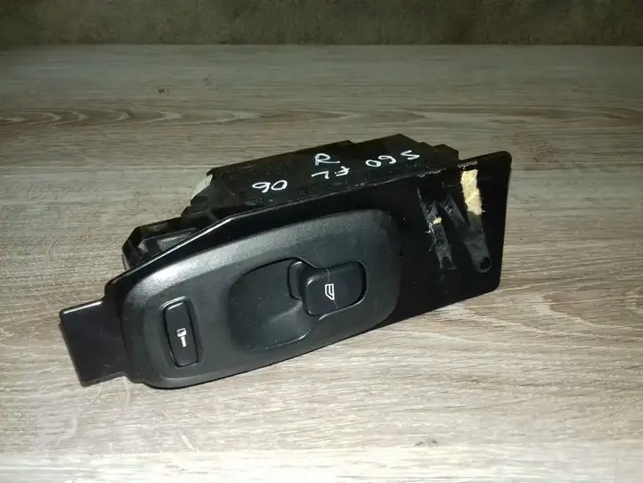 Volvo S60 (2004 - 2010) Кнопка стеклоподъемников — фото 1