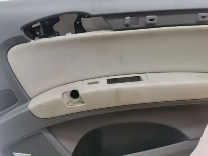Audi Q7 4L (2005 - 2009) 4L0867306 Обшивка задней двери — фото 2