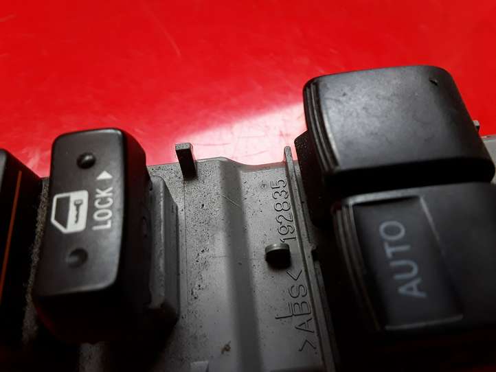 Toyota RAV 4 (XA30) (2006 - 2016)  192835 Кнопка стеклоподъемников