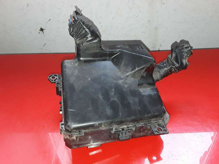 Citroen C-Crosser (2007 - 2013)  PR06102000 Блок предохранителей