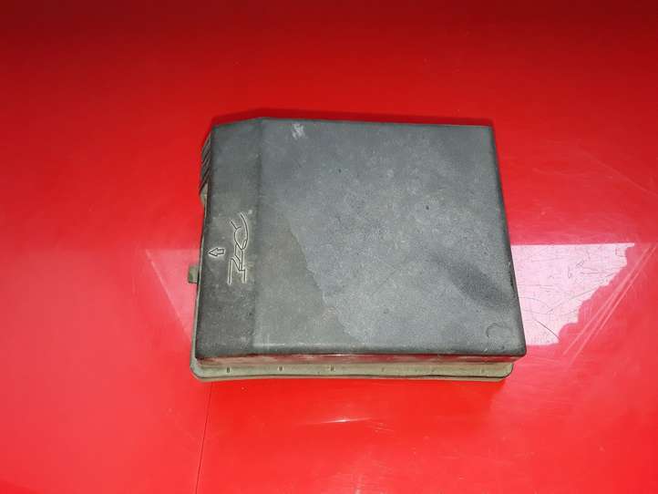 Mitsubishi Grandis (2003 - 2012)  8565A065 Крышка ящика предохранителей