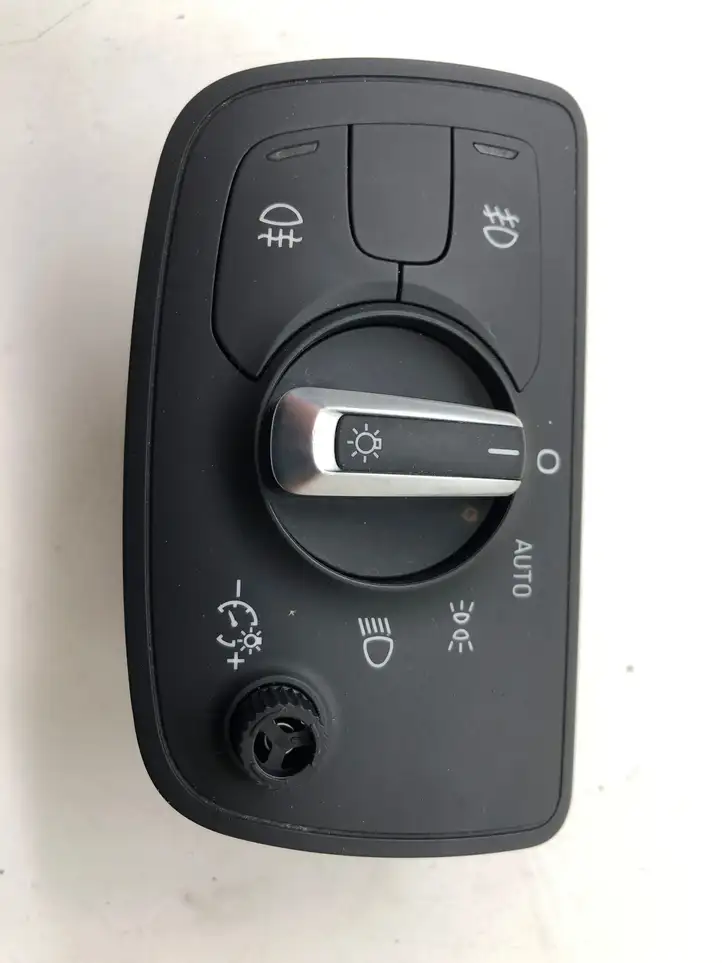 Audi A6 C7 (2011 - 2014) 4G0941531 Включатель фонарей — фото 1