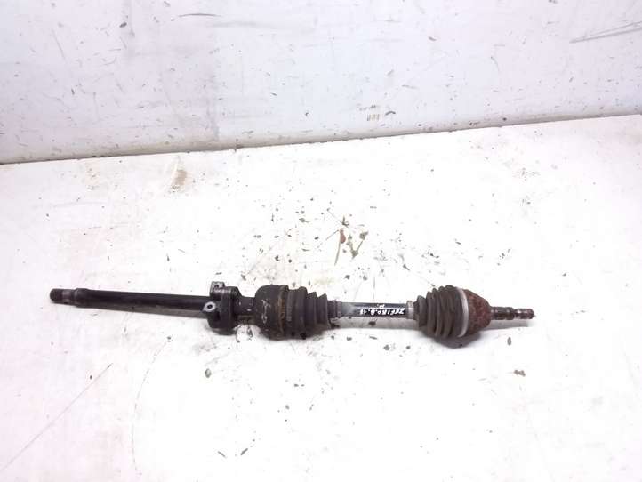 Opel Zafira (2008 - 2014)  13214837 Передняя полуось