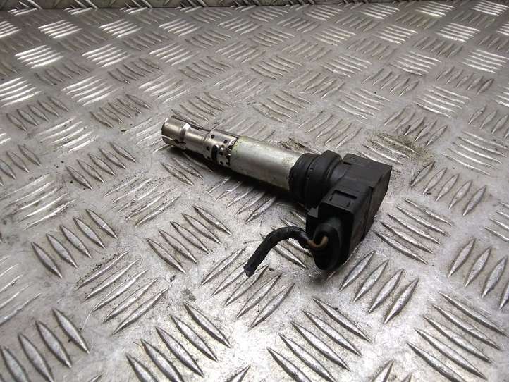 Volkswagen Golf V (2003 - 2009)  036905715 Реле высокого напряжения (катушка зажигания, бобина)