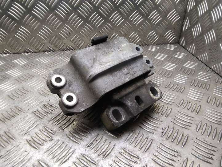 Volkswagen Golf V (2003 - 2009)  1K0199555 Подушка двигателя
