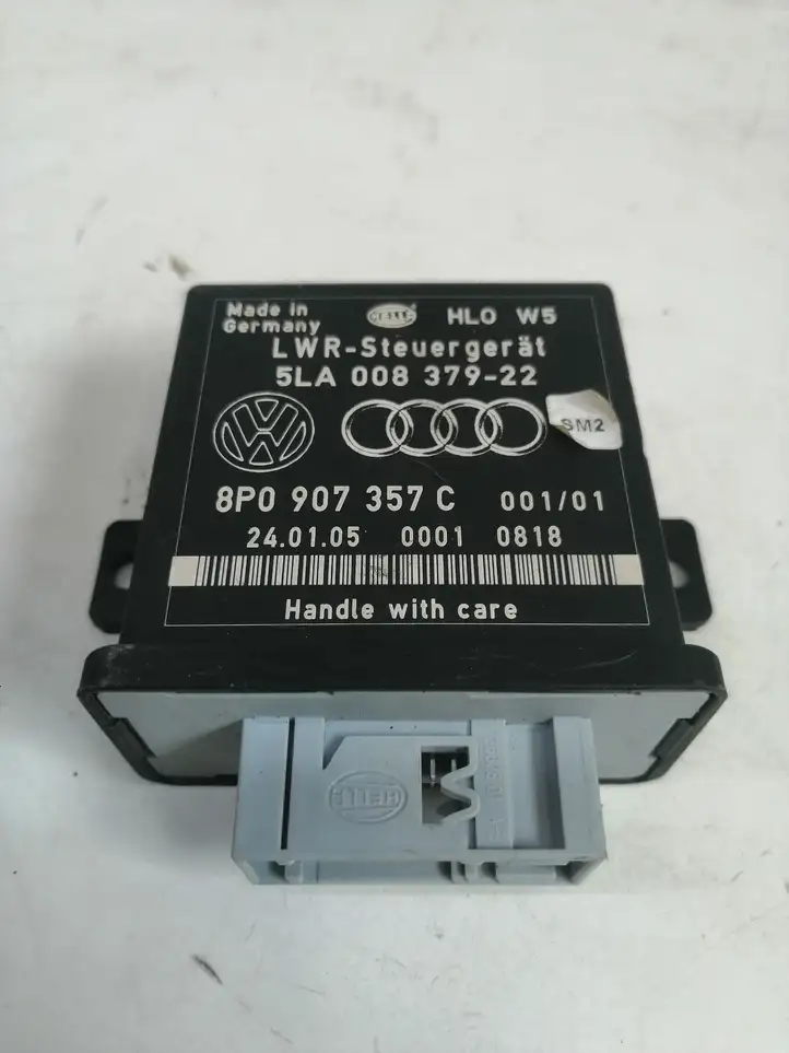Audi A3/S3 8P (2004 - 2008) 8P0907357C Блок управления светом — фото 1