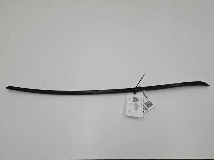 Volkswagen PASSAT B6 (2005 - 2010) 3C0854327A Накладка стоек лобового стекла — фото 1