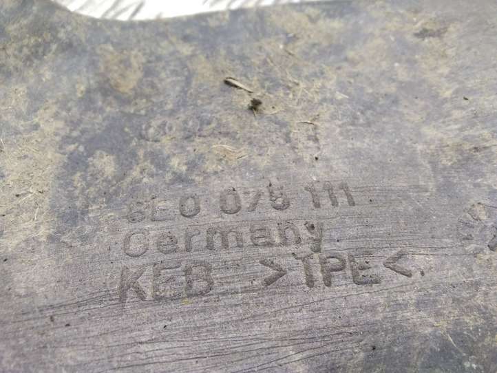 Audi A4 (2004 - 2009)  8E0075111 Передний брызговик