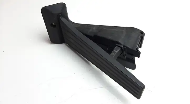 BMW 3 F30 F35 F31 (2012 - 2018) 6853175 Педаль акселератора — фото 1