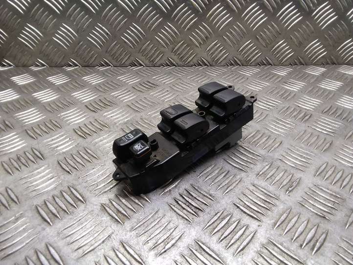 Toyota Prius (XW20) (2003 - 2009)  8482047012 Кнопка стеклоподъемников