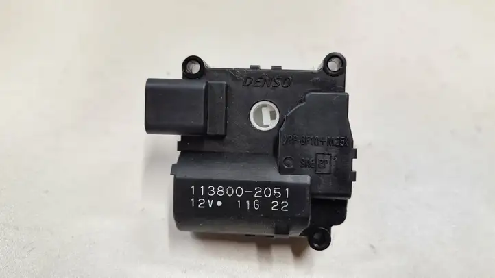Toyota Corolla Verso AR10 (2004 - 2009) 1138002051 Двигатель задвижки потока воздуха — фото 1