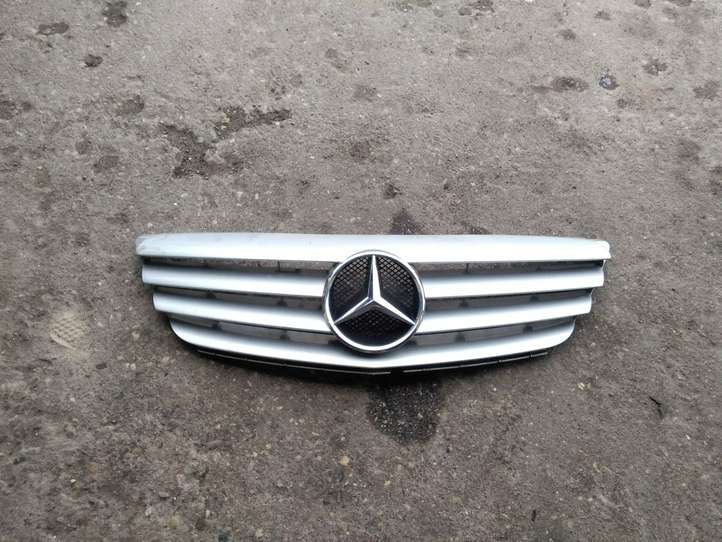 Mercedes-Benz B-class W245 (2005 - 2008)  A1698800183 Верхняя решётка