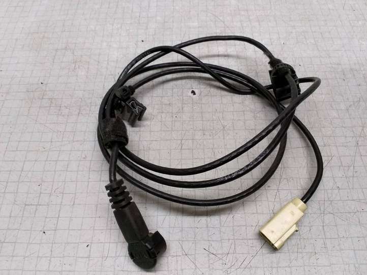 Volkswagen Transporter-Caravelle (2003 - 2009)  7H0035550T Антенна (антенна GPS)