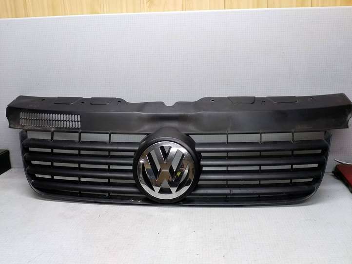 Volkswagen Transporter-Caravelle (2003 - 2009)  7H0807101 Верхняя решётка