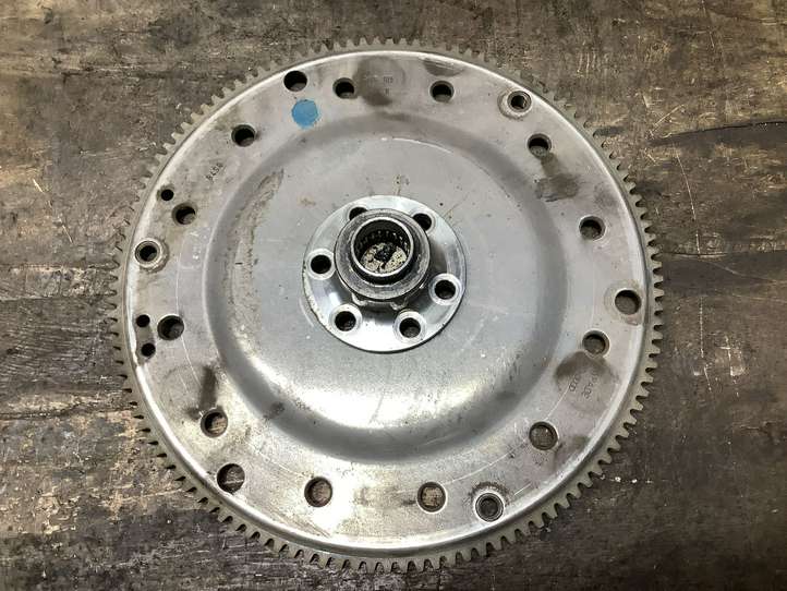 Audi A5 (2007 - 2011)  03G105323R Маховик