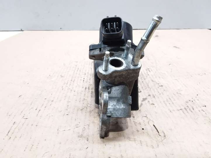 Toyota Yaris (2012 - 2014)  2562047020 Клапан EGR